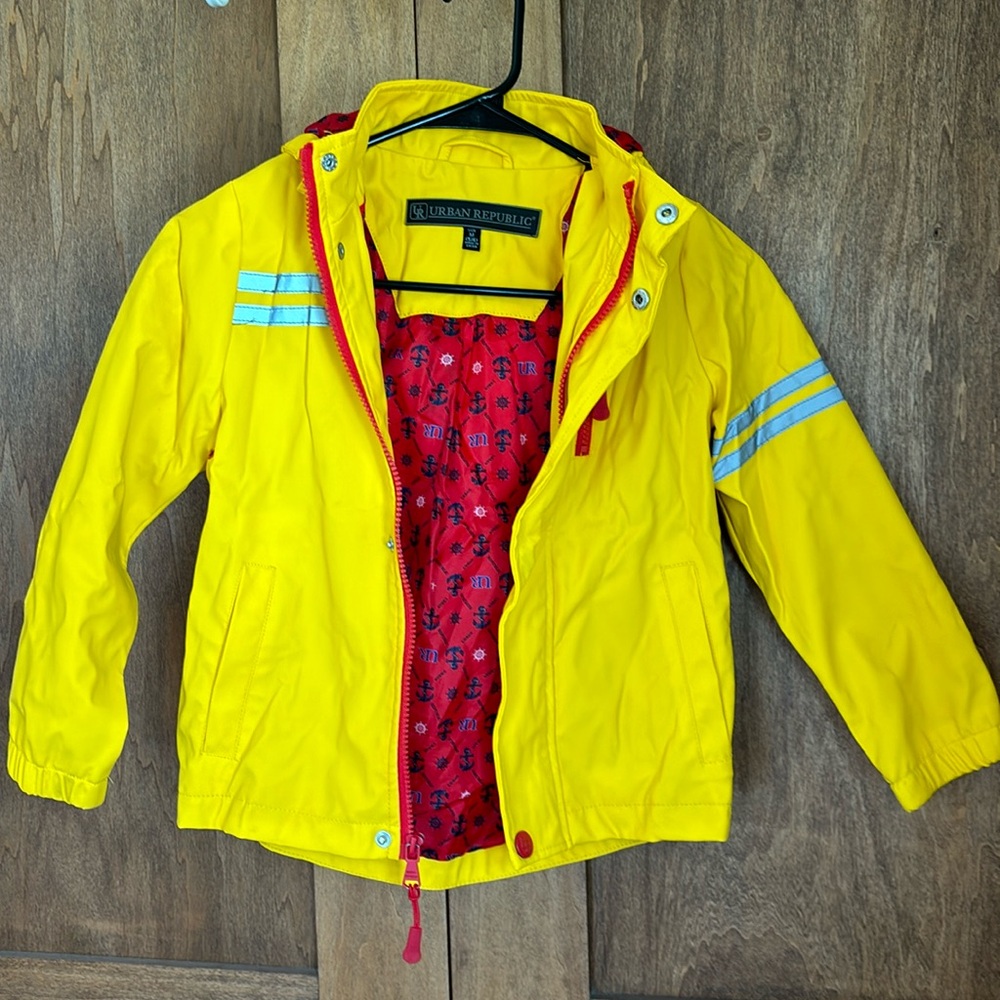 Urban Republic RainCoat size 5/6 (M)